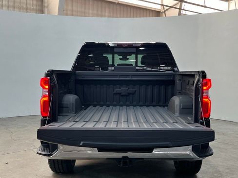 Used 2022 Chevrolet Silverado 1500 LTZ w/ LTZ Premium Package image 12