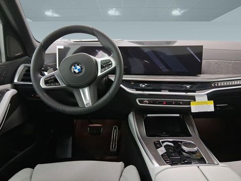 New 2026 BMW X5 xDrive40i w/ M Sport Package image 4