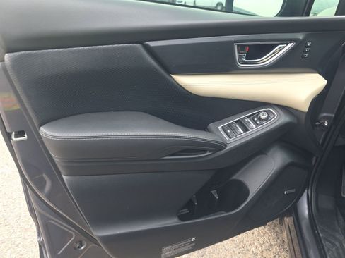 Used 2021 Subaru Ascent Limited image 9