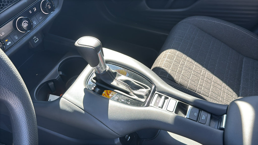Used 2025 Honda HR-V LX image 22