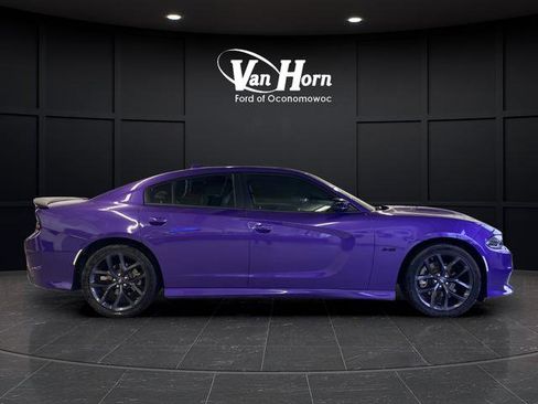 Used 2023 Dodge Charger R/T w/ Blacktop Package RWD image 2