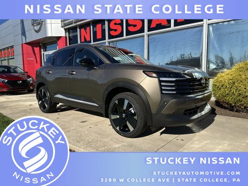 New 2026 Nissan Kicks SR image 1
