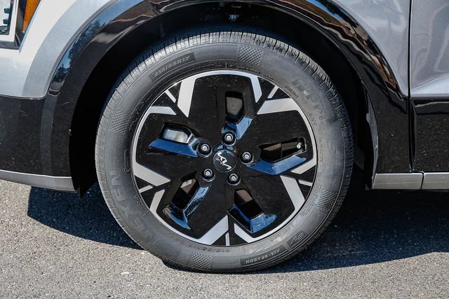 Used 2024 Kia Niro Wind FWD image 11