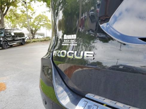 Used 2019 Nissan Rogue SL w/ Premium Package image 7