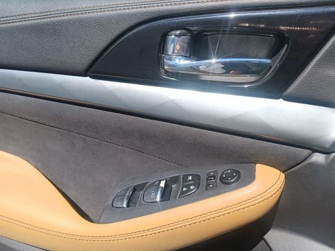 Used 2016 Nissan Maxima SR FWD image 16