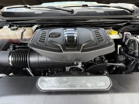 Used 2024 Jeep Wagoneer L Series III w/ Flexible Seating Group AWD/4WD image 33