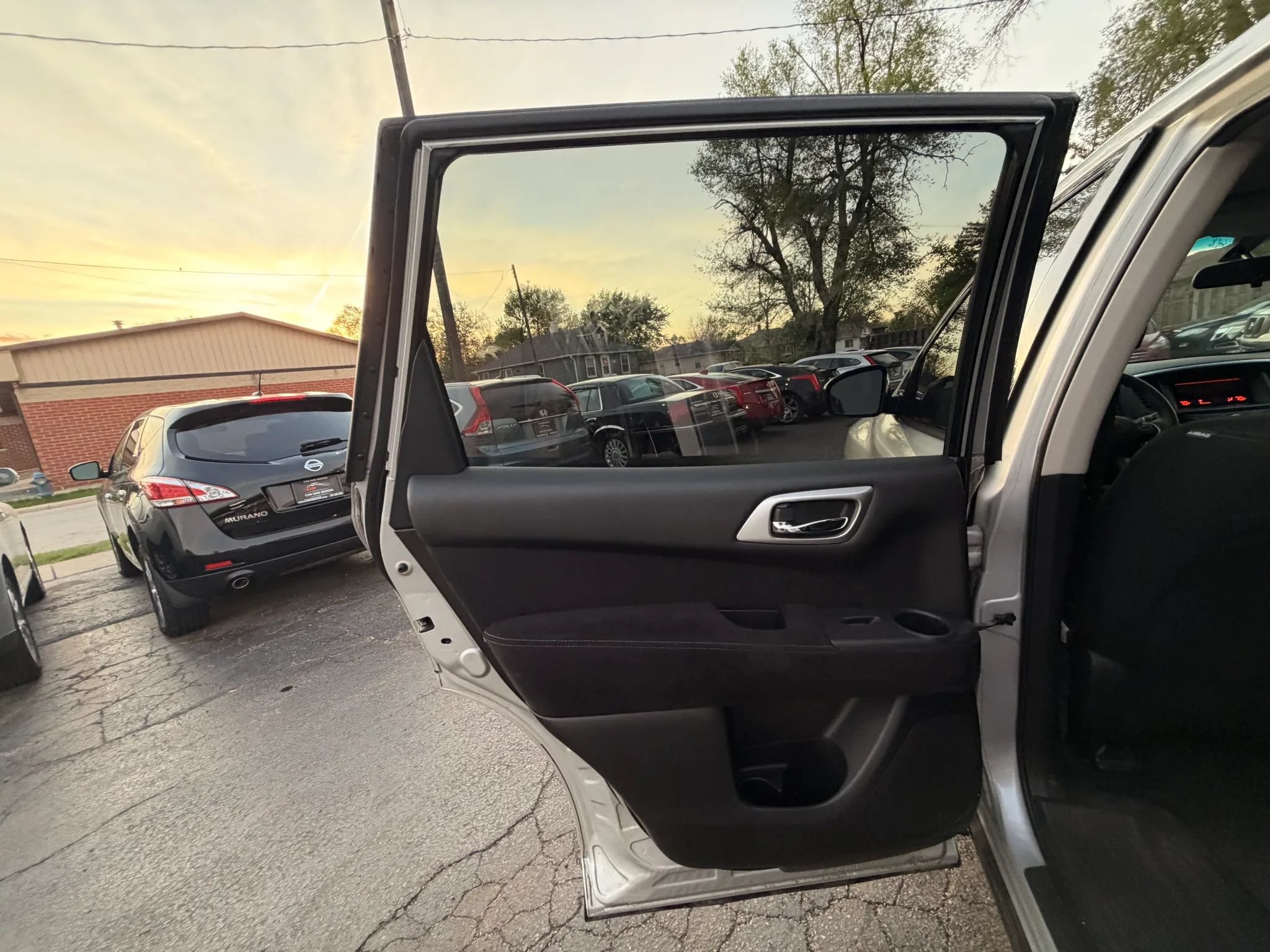 Used 2014 Nissan Pathfinder S FWD image 16