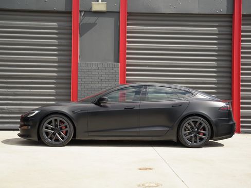 Used 2022 Tesla Model S Plaid image 7