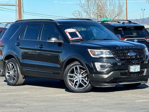 Used 2016 Ford Explorer Sport w/ Equipment Group 401A image 2