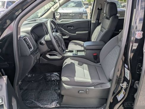 Used 2023 Nissan Frontier SV AWD/4WD image 14