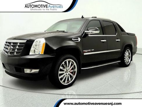 Used 2012 Cadillac Escalade EXT Luxury AWD/4WD image 1