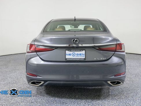 Used 2019 Lexus ES 350 w/ Accessory Package FWD image 6