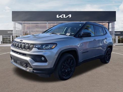 Used 2022 Jeep Compass Altitude image 6