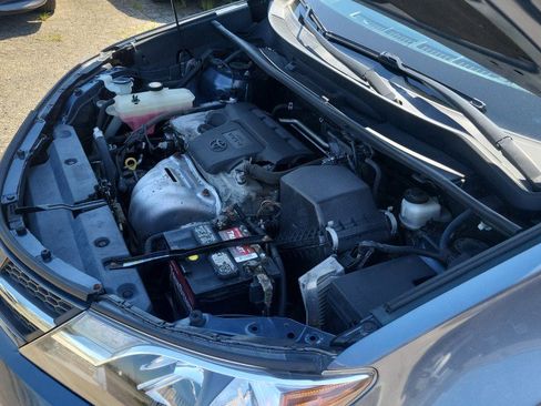 Used 2013 Toyota RAV4 LE FWD image 39
