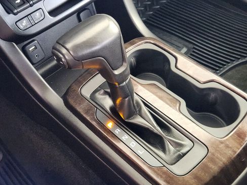 Certified 2018 GMC Canyon SLT w/ Driver Alert Package image 20