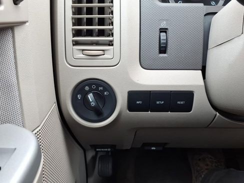 Used 2011 Ford Escape XLT FWD image 24
