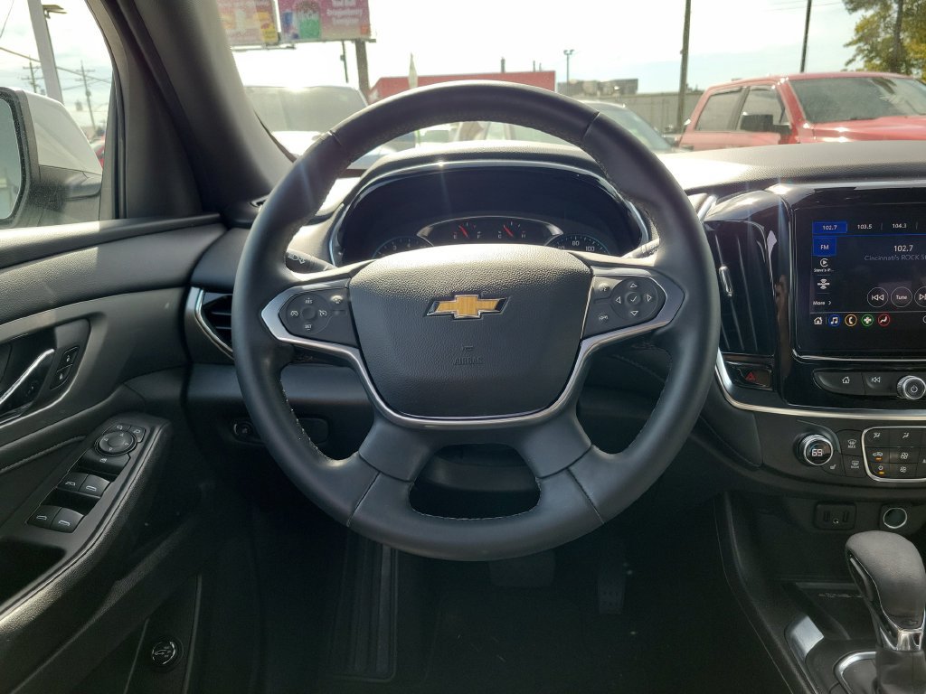 Used 2023 Chevrolet Traverse LT FWD image 14