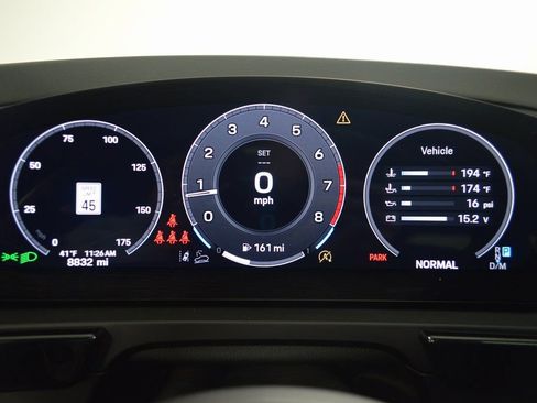Certified 2025 Porsche Cayenne Coupe AWD/4WD image 24