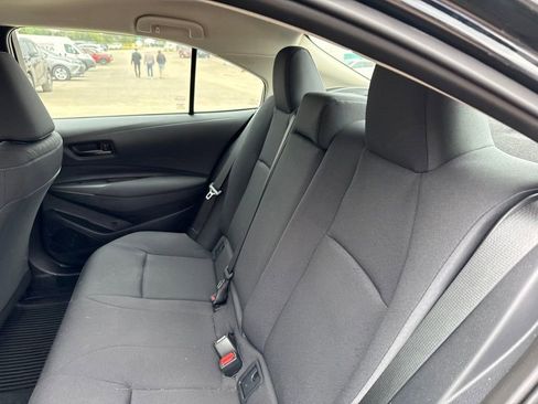 Used 2025 Toyota Corolla LE FWD image 21