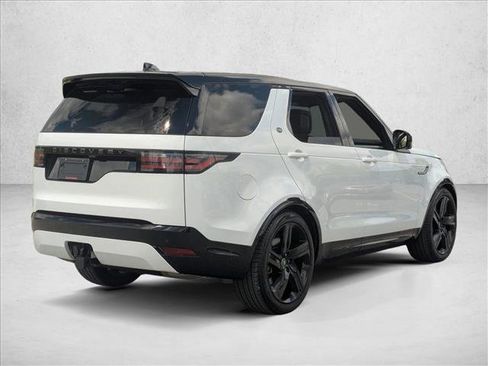 Used 2025 Land Rover Discovery Dynamic SE AWD/4WD image 5