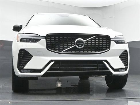 Used 2025 Volvo XC60 B5 Plus w/ Climate Package image 36