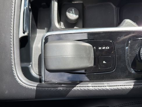 Used 2024 Volvo XC90 B5 Core w/ Protection Package Premier image 52