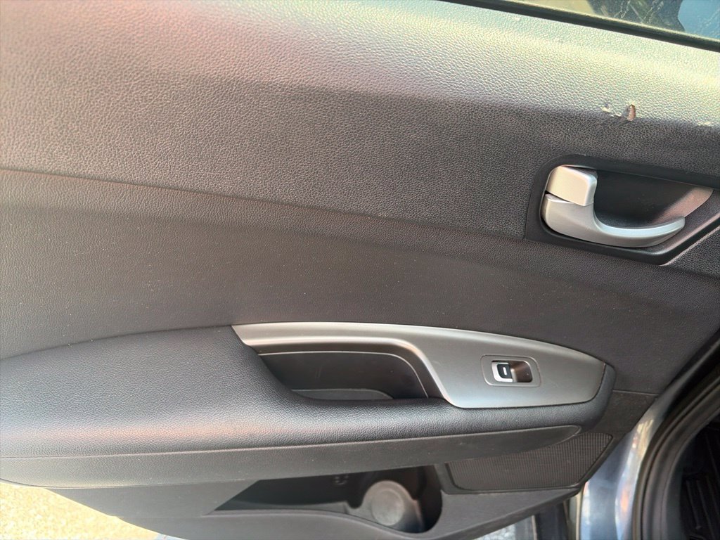 Used 2020 Kia Optima LX FWD image 12