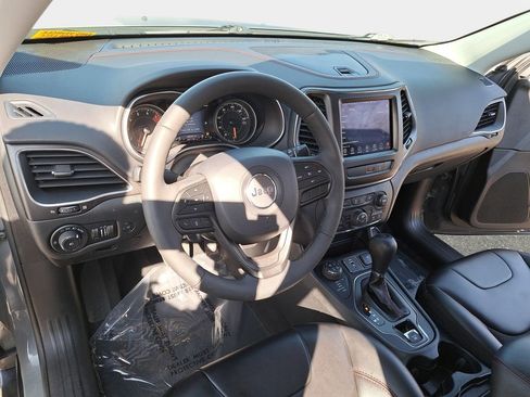 Certified 2022 Jeep Cherokee Trailhawk w/ Comfort/Convenience Group image 18