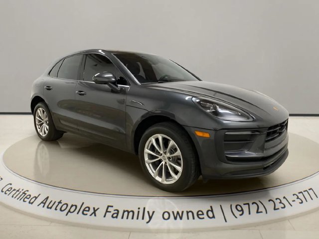 Used 2023 Porsche Macan AWD/4WD image 8
