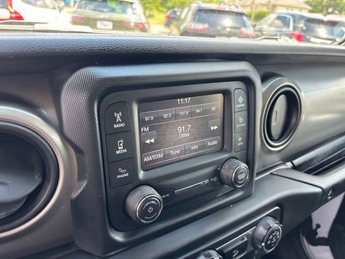 Used 2018 Jeep Wrangler Unlimited Sport S AWD/4WD image 20