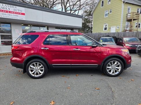 Used 2014 Ford Explorer XLT w/ Equipment Group 202A image 22