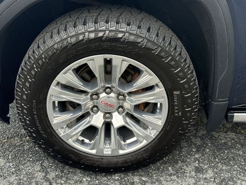 Used 2023 GMC Sierra 1500 Denali w/ Technology Package AWD/4WD image 13