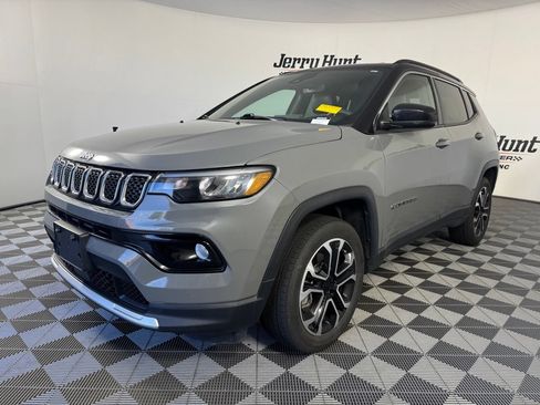 Used 2024 Jeep Compass Limited AWD/4WD image 1
