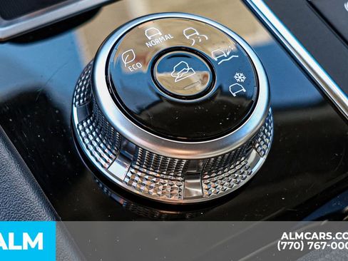 Used 2024 Mitsubishi Outlander SE image 49