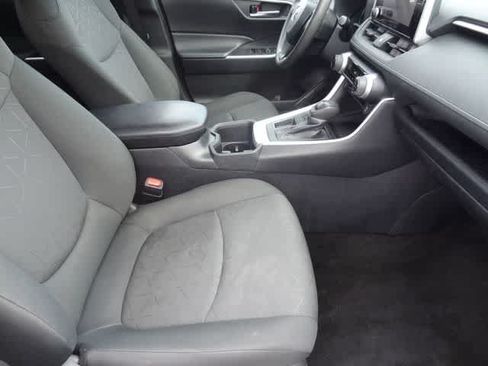 Used 2024 Toyota RAV4 XLE FWD image 15