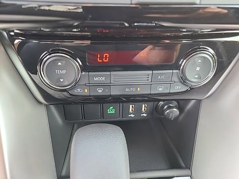 New 2024 Mitsubishi Eclipse Cross LE image 13