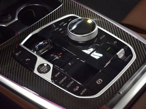 Used 2026 BMW X7 M60i image 36