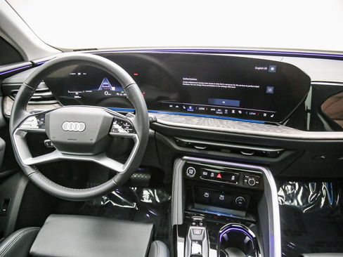 Certified 2025 Audi Q5 Premium w/ Premium Plus AWD/4WD image 13