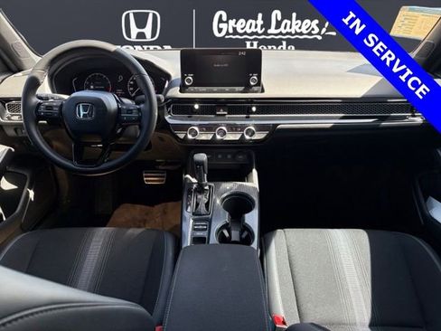 Used 2025 Honda Civic Sport image 11
