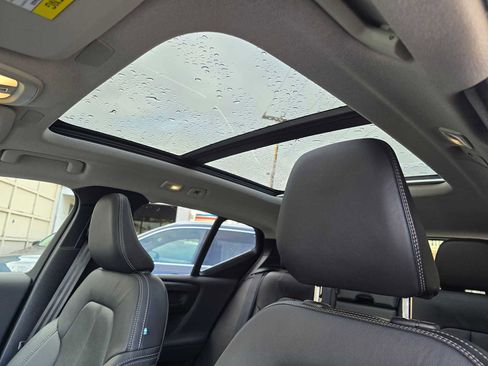 Certified 2025 Volvo XC40 B5 Core w/ Protection Package Premier image 21