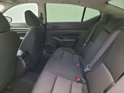 Used 2023 Nissan Altima 2.5 SV w/ SV Premium Package FWD image 18