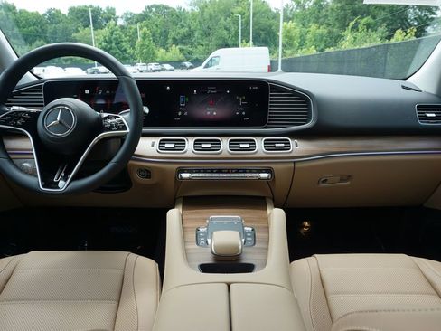 Certified 2026 Mercedes-Benz GLE 450 4MATIC image 17