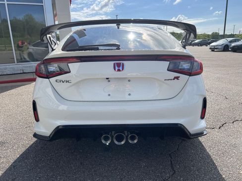 Used 2025 Honda Civic Type R image 18