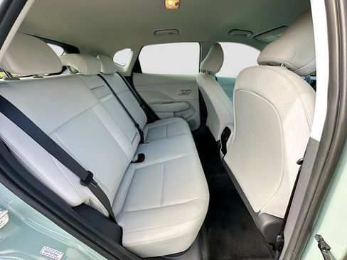 Used 2025 Hyundai Kona SEL FWD image 25