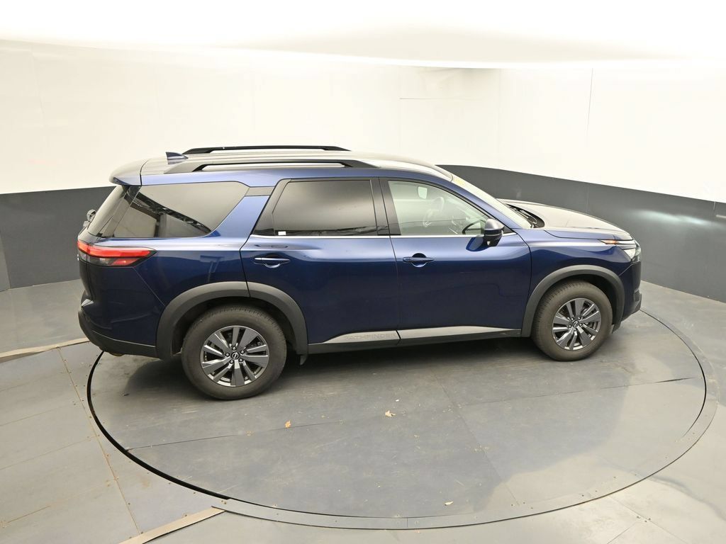 Used 2025 Nissan Pathfinder SV FWD image 45