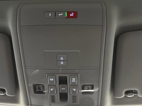 Used 2023 Volkswagen Atlas SEL Premium image 41