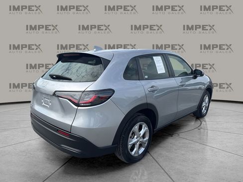 Used 2025 Honda HR-V LX image 5