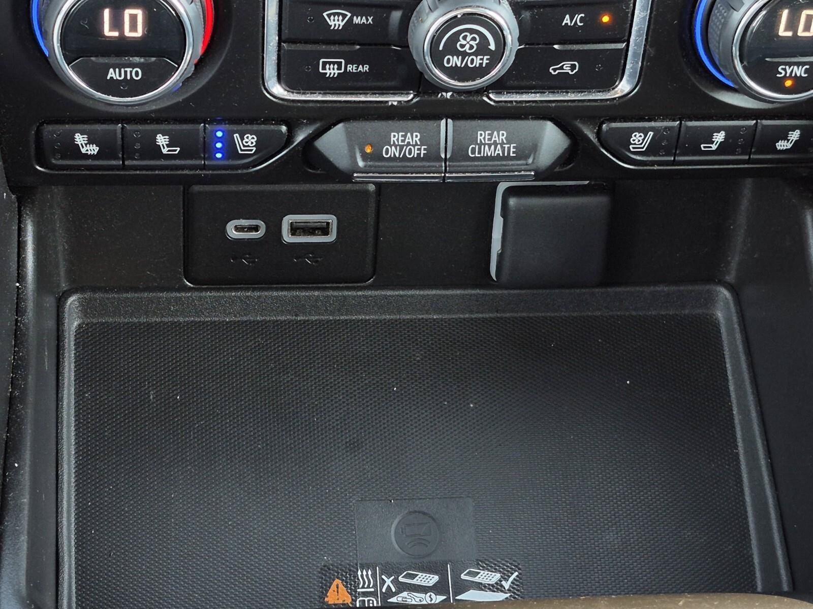Used 2023 Chevrolet Tahoe Premier w/ Texas Edition RWD image 35
