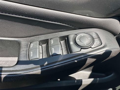 Certified 2023 Chevrolet Traverse LT FWD image 16