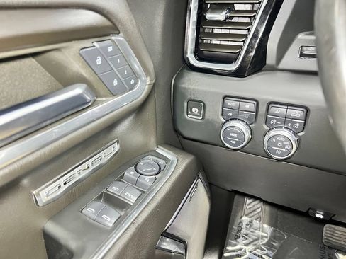 Used 2024 GMC Sierra 1500 Denali w/ Denali Reserve Package AWD/4WD image 23